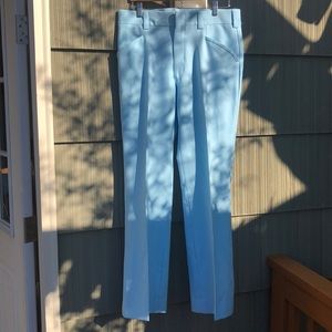 vintage perfection in robin’s-egg blue